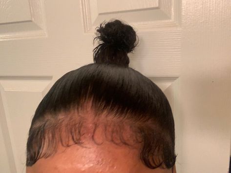 Flat Iron Hair Styles Short, Highschool Hairstyles, Cute Edges, Dramatic Edges, Pressed Natural Hair, Short Natural Curly Hair, Natural Hair Bun Styles, Edges Hair, Natural Hairstyle