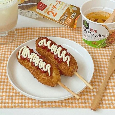 Corn Dog Aesthetic, Dog Aesthetic, Corn Dog, Aesthetic Korean, Delicacy Food, Food Goals, Food Is Fuel, Food Obsession, Cafe Food