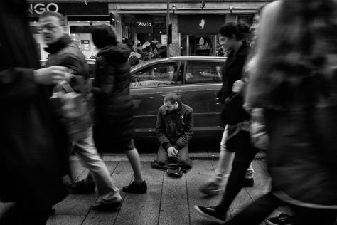 Lessons From a Leica Master, Street Photographer Eolo Perfido Street Images, Black And White Street Photography, Leica Q, Photography Coursework, Japanese Poem, Leica Photography, Photography Italy, Street Image, Gopro Photography