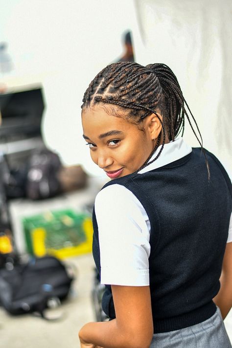 Amandla Stenberg in The Hate U Give photo by Tariq Nevar Amandla Stenberg Style, Amanda Stenberg Braids, Amandla Stenberg Braids, Amandla Stenberg Everything Everything, Amandla Stenberg Aesthetic, Amandla Stenberg Movies, Amandala Stenberg, Amanda Stenberg, Amandla Stenberg