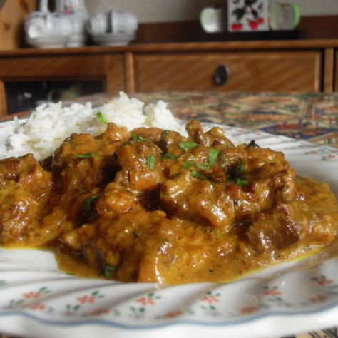 Leftover Lamb Curry                                                                                                                                                                                 More Leftover Lamb Curry, Leftover Lamb Recipes, Leftover Roast Lamb, Lamb Roast Recipe, Lamb Curry Recipes, Leftover Lamb, Plain Rice, Lamb Curry, Lamb Dishes