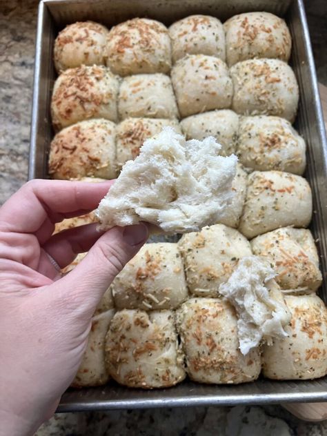 Parmesan Herb Sourdough Rolls - Amy Bakes Bread Herbed Sourdough Bread, Amy Bakes Bread, Herb Rolls, Sourdough Dinner Rolls, Bread Proofer, Sourdough Rolls, Baking Items, Mini Sandwiches, Hawaiian Rolls