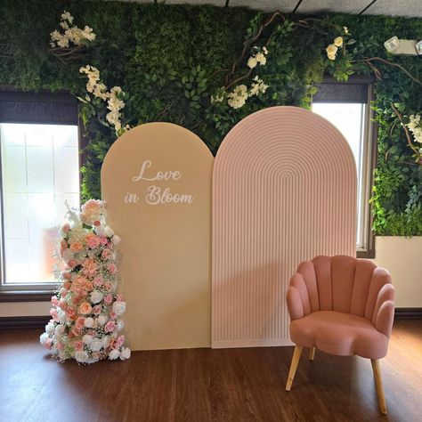 LOVE IN BLOOM #babyshowernj #babyinbloom #loveinbloom #njpartydecorator #njpartyrental #bridalshowernj #bridalshowerphilly #southjerseryballoons #southjerseypartyrentals #mullicahillballoons #mullicahillparty #philadelphiaballoons #phillyparty Love In Bloom Balloon Arch, Love In Bloom, Party Rentals, Balloon Arch, In Bloom, Confetti, Bridal Shower, Arch, Balloons