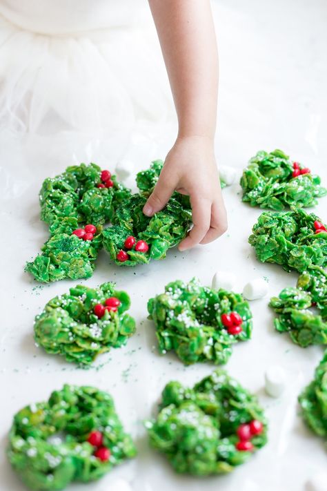 Christmas Wreath Cookies Cornflake Wreaths, Baking Wallpaper, Christmas Wreath Cookies, Corn Flake, Wreath Cookies, Cinnamon Candy, Green Food Coloring, Corn Flakes, Perfect Cookie