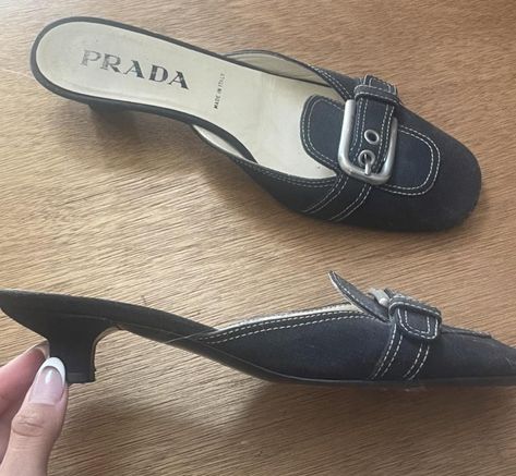 90s Kitten Heels, Y2k Kitten Heels, Thrift Heels, Kitten Heels Aesthetic, Prada Kitten Heels, Vintage Kitten Heels, Official Shoes, Heels Aesthetic, Classy Shoes