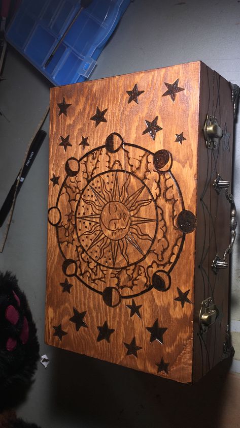 Sun and moon phase wood burning box Wooden Box Burning Ideas, Moon Phase Wood Burning, Sun And Moon Wood Burning, Wood Burning Boxes Design, Witchy Box Design, Wooden Box Wood Burning Ideas, Wood Burn Box Ideas, Wood Burning Ideas Witch, Wood Burned Box Ideas