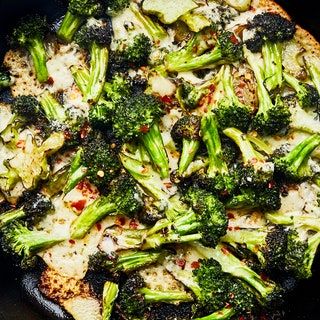 Broccoli Skillet Recipes, Skillet Broccoli Recipes, Skillet Broccoli, Cheesy Broccoli Recipe, Best Broccoli Recipe, Crispy Broccoli, Broccoli Skillet, Recipes Broccoli, Charred Broccoli