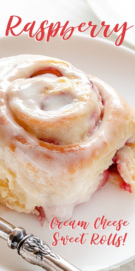 Puff Pastry Sweet Rolls, Raspberry Sweet Rolls Recipe, Raspberry Cinnamon Rolls Recipe, Raspberry Cream Cheese Crescent Roll, Raspberry Cream Cheese Rolls, Sweet Rolls Homemade, Breakfast Rolls Sweet, Sweet Pastry Recipes, Sweet Baking Recipes