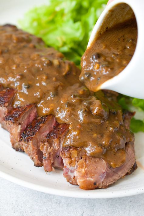 Pepper Steak Sauce, Easy Peppercorn Sauce, Peppercorn Sauce For Steak, Pepper Sauce For Steak, Peppercorn Sauce Recipe, Peppercorn Steak, Steak Toppings, Creamy Peppercorn Sauce, Steak Sauce Recipes