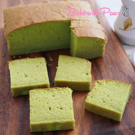 Pandan Layer Cake, Ogura Cake, Pandan Cake, Asian Dessert, Fantasy Food, Cotton Cake, Butter Cake Recipe, Crepe Cake, Cakes Recipes