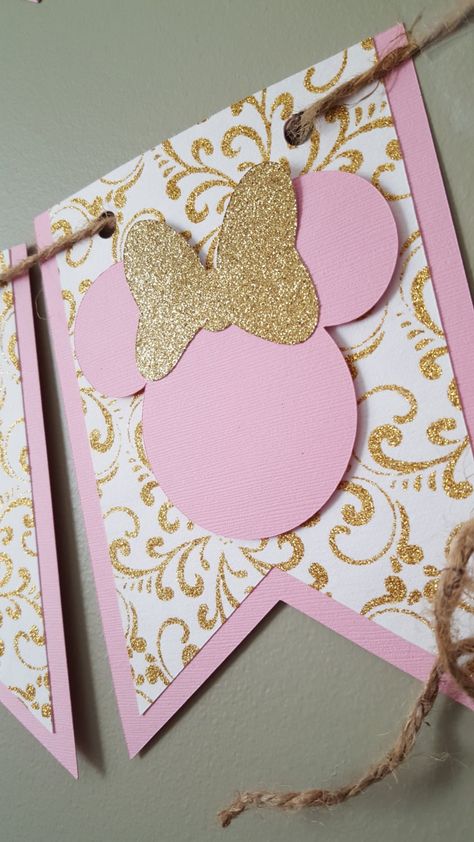 Birthday Party Pink And Gold, Minnie Golden, Minnie Mouse Birthday Theme, Minnie Mouse Theme Party, Minnie Mouse Birthday Party Decorations, Minnie Mouse First Birthday, Birthday Party Pink, Diy Birthday Banner, Birthday Things