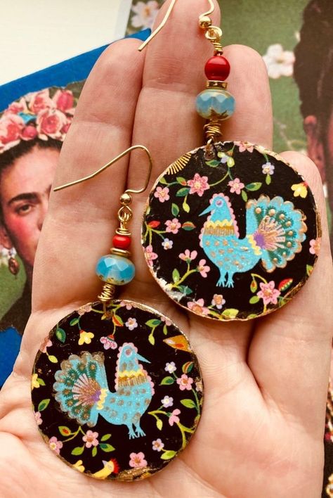 Frida Kahlo Jewelry, Garden Earrings, Tin Jewelry, Hand Painted Earrings, Paper Earrings, Polymer Clay Jewelry Diy, Painted Earrings, Painted Jewelry, Hand Painted Jewelry