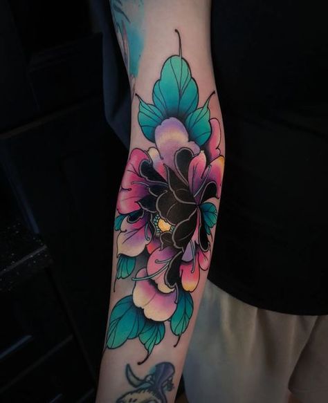 Brown Tattoo, Browning Tattoo, Purple Tattoos, Neo Trad Tattoo, Traditional Tattoo Inspiration, Japanese Flower Tattoo, Traditional Tattoo Flowers, Peony Tattoo, Floral Tattoos