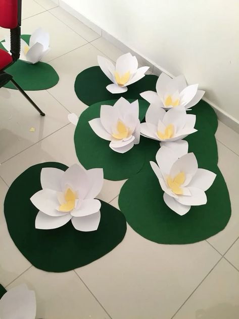 Jungle Theme Classroom, Jungle Decorations, Janmashtami Decoration, Theme Nature, Paper Craft Ideas, Diy Crafts Paper Flowers, Class Decoration, Camping Crafts, Garden Theme