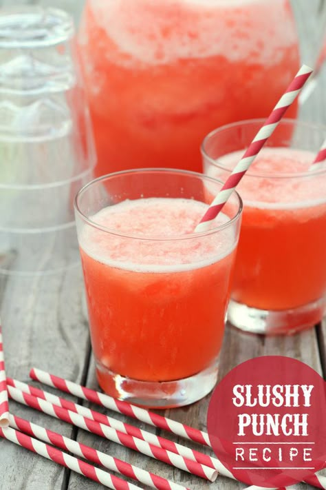 Red Slushy Punch Recipe Jello Punch, Slushy Punch, Sonic Cherry Limeade, Pink Drink Recipes, Frozen Drink Recipes, Homemade Lemonade Recipes, Pecan Pie Cheesecake, Punch Drinks, Strawberry Jello