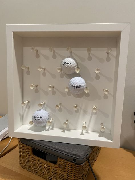 Golf Tee Art Craft Ideas, Golf Shadow Box Ideas, Golf Ball Art, Leo Gifts, Golf Wall Decor, Golf Room, Golf Birthday Party, Golf Stuff, Artwork Decor