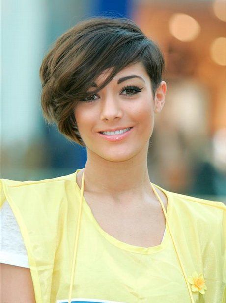 lopsided short haircuts - Google Search Straight Short Hairstyles, Family Wealth, Hair Doos, The Saturdays, Frankie Sandford, Chic Short Haircuts, Half Shaved Hair, Short Bobs, Haircut Styles For Women