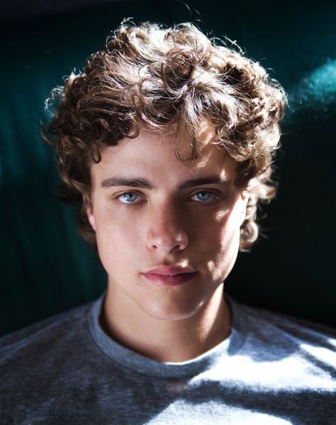 Douglas Smith Male Actors Under 30, Douglas Smith, 얼굴 그리기, Character Inspiration Male, Most Beautiful Eyes, Face Reference, Poses References, 인물 사진, Laura Lee