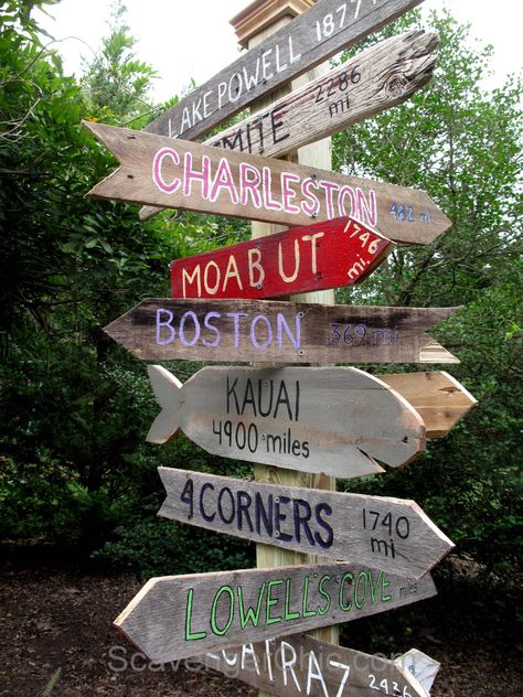 Wooden Sign Posts, Wood Pallet Signs, Directional Signs, Diy Wood Signs, Junk Art, Sign Post, Old Signs, Beach Signs, Diy Pallet Projects