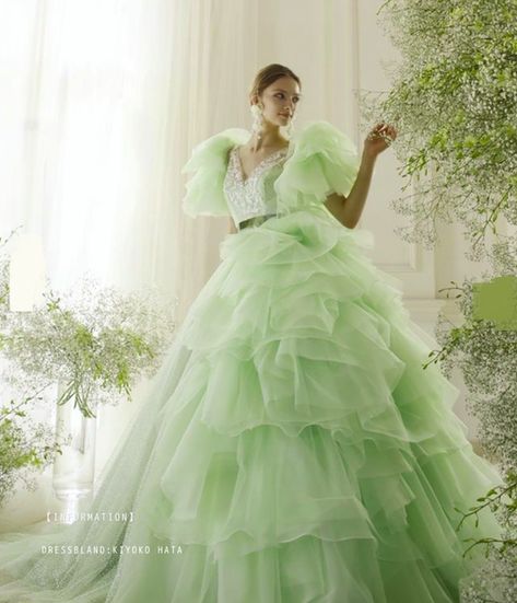 Pista Colour, Colors Name In English, Green Gown, Seafoam Green, Pale Green, Color Names, Ball Gown, Shades Of Green, Ball Gowns