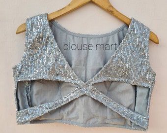 Cutsleeves Blouse, Blouse Back Designs Latest, Silver Sequin Blouse, Blouse Back Designs, Long Blouse Designs, Blouse Sari, Blouse Crop Top, Blouse Indian, Blouse Crop