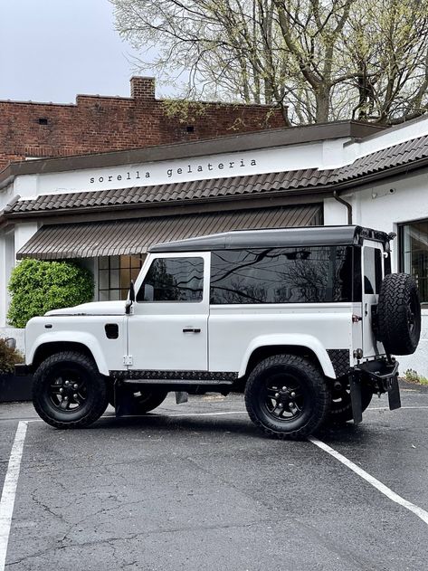 Defender 90 For Sale, Best 4x4, Cabin Lighting, Land Rover Defender 90, Land Rover Defender 110, Defender 110, Defender 90, Vintage Classics, Transfer Case