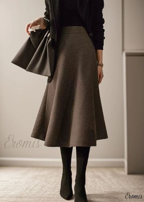 Wool Skirt Outfit, Sequin Midi Skirt, Long Pencil Skirt, Bodycon Midi Skirt, Umbrella Skirt, Classy Lady, Teacher Assistant, Rock Outfit, Midi Flare Skirt