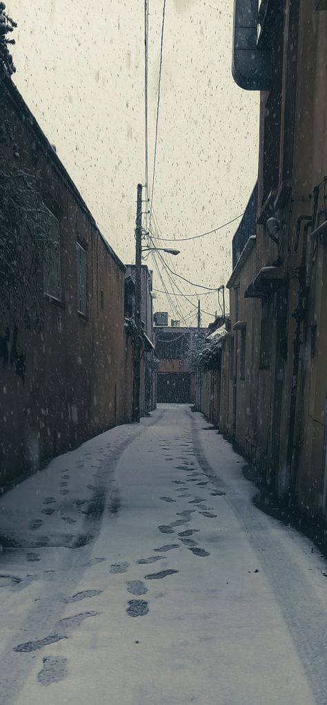 Snowy Apocalypse Aesthetic, Dystopian Village, Snowy Wasteland, Apocalypse Winter, Snow Apocalypse, Space Detective, Winter Wasteland, Winter Apocalypse, Cabinet Man