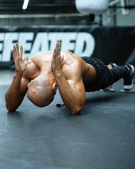 Frank Medrano on Instagram: "Upper Body Ripper🔥 ✅ Save & Share! ⬅️ Swipe Left to Work this killer routine! Here’s a few push-up combo exercises you can add to your next workout routine for a killer shred ! ⠀ Workout Circuit: 10-12 Reps Each Exercise / 4 Sets @BodyEngineers use my code: BEfrank to save! 🙌 ⠀ 📍@globalFitnessStudio 🎥 @richfit_media #bodyengineers #abs #absworkout #core #fitness #calisthenics #chestworkout #shredded" Combo Exercises, Workout Circuit, Circuit Workout, Chest Workout, Upper Body Workout, Calisthenics, Upper Body, Abs Workout, Workout Videos