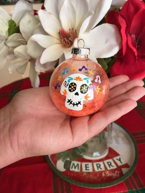 Coco Ornaments Diy, Coco Ornaments, Beauty And The Beast Ornaments Diy, Disney Diy Ornaments Holidays, Disney Themed Christmas Trees Ornaments, Painted Christmas Ornaments Disney, Disney Christmas Diy, Coco Disney, Disney Store Christmas Ornaments