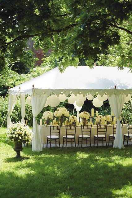 Marquee Decoration, Wedding Tent Decorations, Garden Marquee, Deco Champetre, Tent Set Up, Tent Decorations, Wedding Tent, Outdoor Wedding Reception, Outdoor Tent