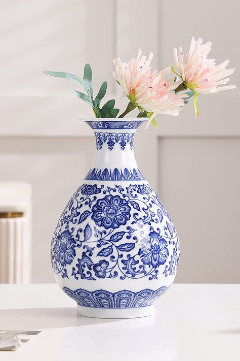 Blue And White Ceramic Vase, Blue And White Ceramics, Vase Blue And White, Living Room Bookshelf, Fireplace Table, Mantle Fireplace, Blue And White Dinnerware, Blue Vases, Room Bookshelf