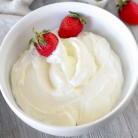 Homemade Whipped Cream (10 Flavors) - Celebrating Sweets Marshmallow Whipped Cream, Homemade Cream Cheese Recipe, Fruit Deserts, Perfect Whipped Cream, Celebrating Sweets, Food Sides, French Cream, Chantilly Cream, Toffee Pudding