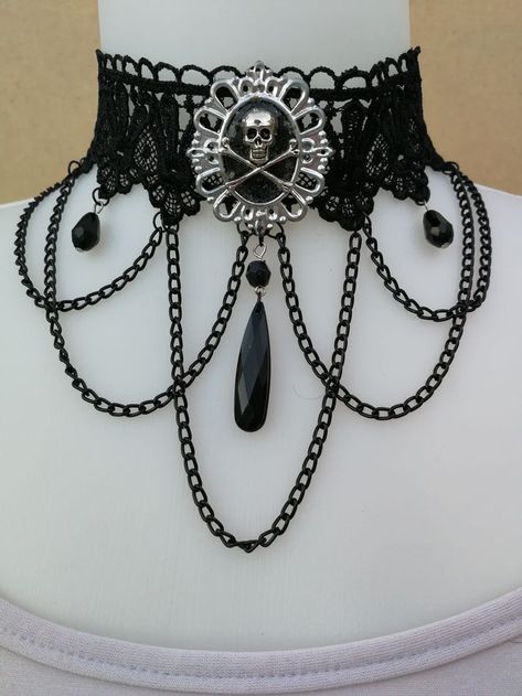 Goth Accessories Jewellery, Trad Goth Outfits, Traditional Goth, Goth Prom, Vampire Clothes, Goth Choker, Goth Accessories, Exotic Jewelry, Goth Jewelry