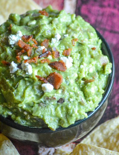 Fresh, creamy guacamole is quick & easy, but it's dressed to impress in this recipe by stirring in savory bacon bits and tangy blue cheese crumbles. Easy Bacon Recipes, Creamy Guacamole, Savory Bacon, Bacon Guacamole, Crostini Recipes, Easy Bacon, Candied Bacon, Slow Cooker Beef Stew, Superbowl Snacks