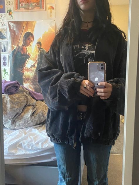 Downtown Grunge Aesthetic Outfits, Seattle Grunge Outfits, Radio Silence Shirt Outfit, Rainy Day Grunge Outfits, Outfits Aesthetic Vintage, Lily Rose Depp Outfits, Aesthetic Dark Feminine, Vibes Coquette, Aesthetic Old Money