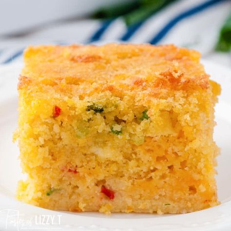 Mexican Cornbread Recipe, Oven Roasted Corn, Easy Corn Casserole, Candied Pecans Recipe, How To Make Cornbread, Savory Bread Recipe, Moist Cornbread, Jiffy Cornbread Mix, Favorite Chili Recipe