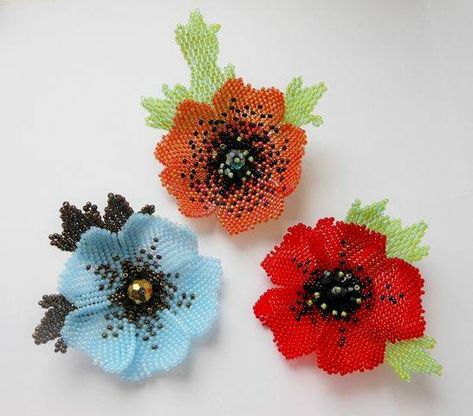 Jewelry Flowers, Beaded Flowers Patterns, Seed Bead Flowers, Stone Bead Jewelry, French Beaded Flowers, Beaded Leaf, Brick Stitch Earrings, Seed Bead Patterns, Beaded Jewels