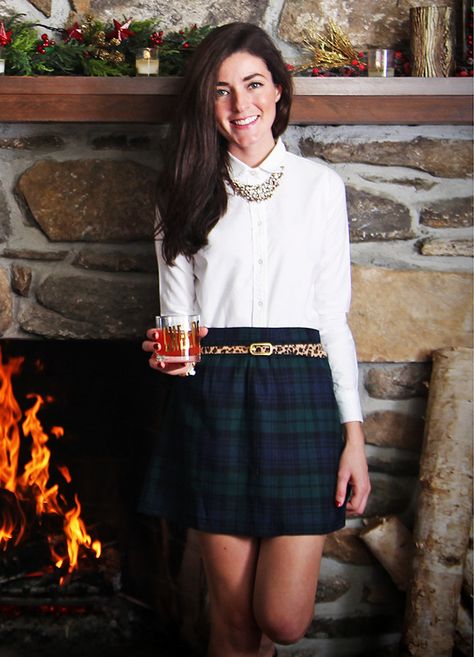 Classy Girls Wear Pearls: Scallop Around the Christmas Tree Classy Girls Wear Pearls Christmas, Christmas Outfit Ideas For Women Classy, Sarah Vickers, Preppy Mode, Adrette Outfits, Classy Girls Wear Pearls, Cute Christmas Outfits, Southern Outfits, Outfit Christmas