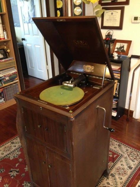 Antique Victrola Record Player Value (Identification & Price Guides) Vintage Record Player Cabinet, Cd Player That Looks Like A Record Player, Coquette Record Player, Victrola Record Player, Antique Record Player, Old Fashioned Record Player, Record Player Cabinet, Gramophone Record, Art Deco Vinyl Player