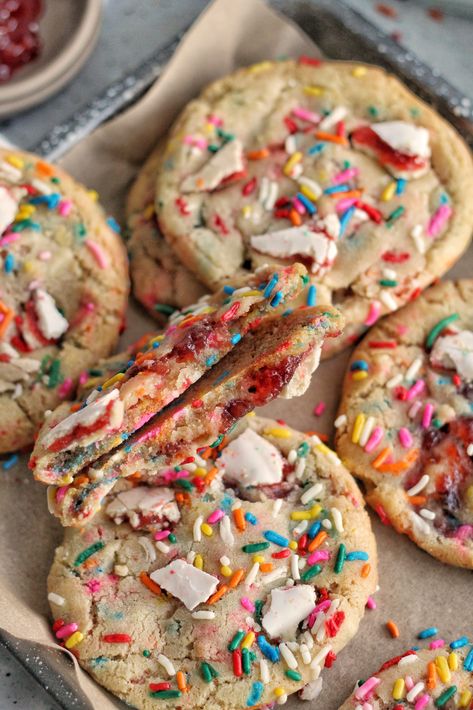 Strawberry Pop Tart Cookies Poptart Cookie Recipes, Rainbow Cookie Cheesecake, Play Dough Cookies, Brown Sugar Pop Tart Cookies, Strawberry Pop Tart Cookies, Strawberry Poptart Cookies, Pop Tart Cookies, Strawberry Cake Cookies, Aesthetic Cookies