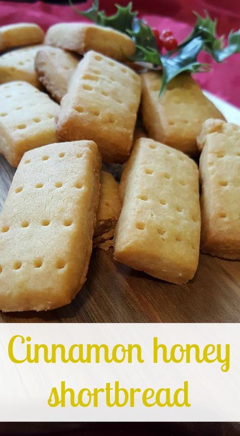 Honey Shortbread, Baked Items, Bakery Cookies, Christmas Sweet Treats, Healthy Nutrition Plan, Shortbread Recipe, Cinnamon Honey, Cereal Bar, Shortbread Recipes