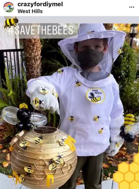 Queen Bee Crown Diy, Bee And Bee Keeper Costume Diy, Diy Bee Keeper Hat, Diy Beekeeper Costume, Homemade Bee Costume, Bee Keeper Halloween Costume, Diy Bee Keeper Costume, Diy Bee Hive Costume, Bee Catcher Costume