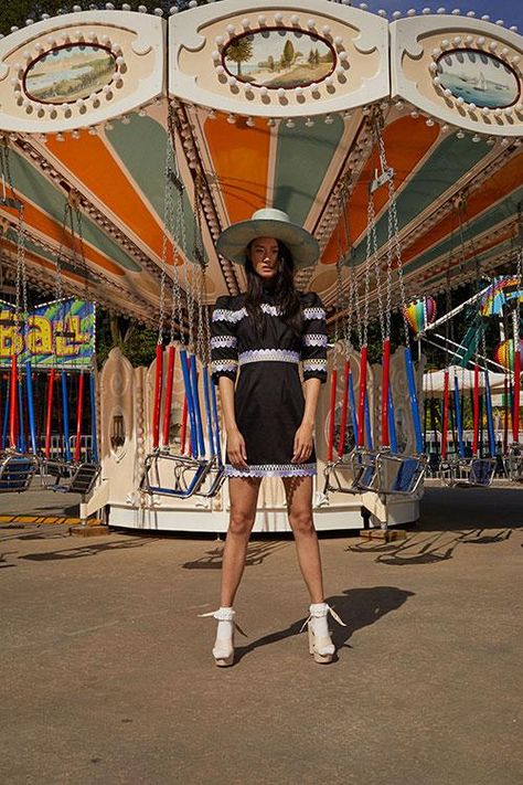 Tennis Fashion Editorial, Carnival Fashion, Fall Wardrobe Staples, Resort 2020, 2020 Fashion Trends, Tennis Fashion, Outdoor Fashion, Fashion Victim, Fashion Gallery