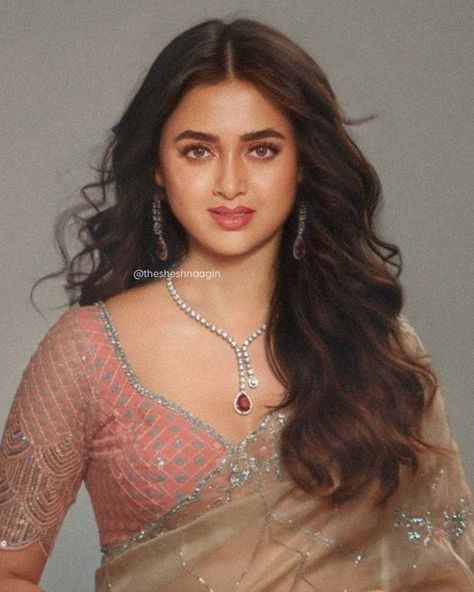 Tejaswi Prakash Naagin, Tejasswi Prakash Naagin, Tejaswini Prakash, Tejaswi Prakash, Shoes Guide, Tejasswi Prakash, Bengali Song, Tv Streaming, Actress Photos