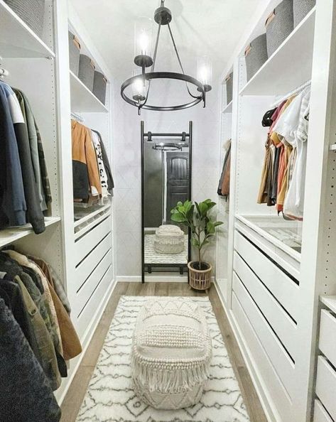 Just Decorate! | Nice walk in closet 🌹 | Facebook Master Closet Design, House Closet, Dream Closet Design, Closet Design Layout, Closet Renovation, Closet Layout, Closet Remodel, Dream Closets, غرفة ملابس