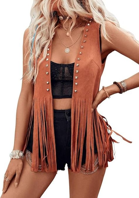 Verdusa Women's Fringe Rivets Sleeveless Vest Cardigan Casual Tassel Outerwear at Amazon Women’s Clothing store Fringe Vest Outfit, Fringed Vest Outfit, Outfit Boho Chic, Moda Hippie, Outfit Boho, Brown Fringe, Vest Cardigan, Vest Outfit, Fringe Vest