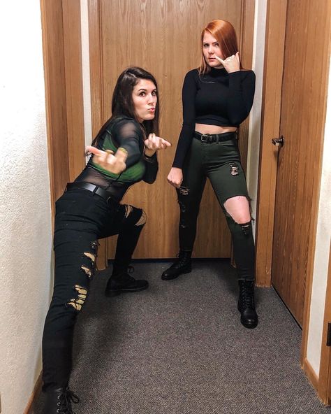 DIY Kim Possible & Shego Halloween Costume / Disney Cosplay. Kim’s outfit: Black crop top: ASOS Olive jeans: Fashion Nova Boots: Target  Shego’s outfit: Black mesh top: Target Green crop top: Amazon Green fishnet tights: Amazon Black jeans: American Eagle Boots: Target Kim Possible And Shego Costume Diy, Shego Kostüm, Diy Shego Costume, Kim Possible And Shego Costume, She Go Costume, Green Costume Ideas For Women, Shego Kim Possible Costume, Shego Inspired Outfits, Shego Halloween