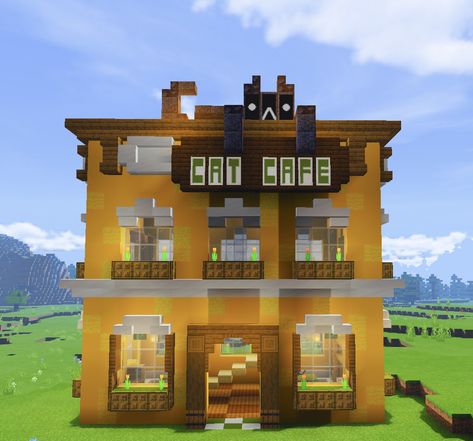 Minecraft Wood Shop Ideas, Cute Minecraft City Builds, Cute Minecraft Restaurant Ideas, Restaurant Design Minecraft, Minecraft Cafe Layout, Town Builds Minecraft, Mc Shop Ideas, Shop Design Minecraft, Minecraft City Aesthetic