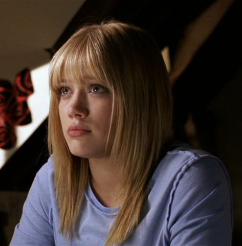 Hilary Duff Hair, Hillary Duff, Lizzie Mcguire, Hilary Duff, Short Blonde Hair, Hair Inspo Color, Light Hair, Dream Hair, Hairstyles For School